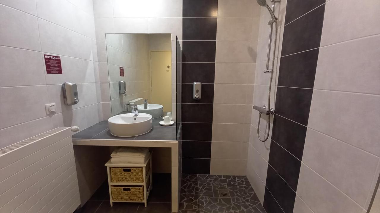 Etesia Hotel Feurs Luaran gambar