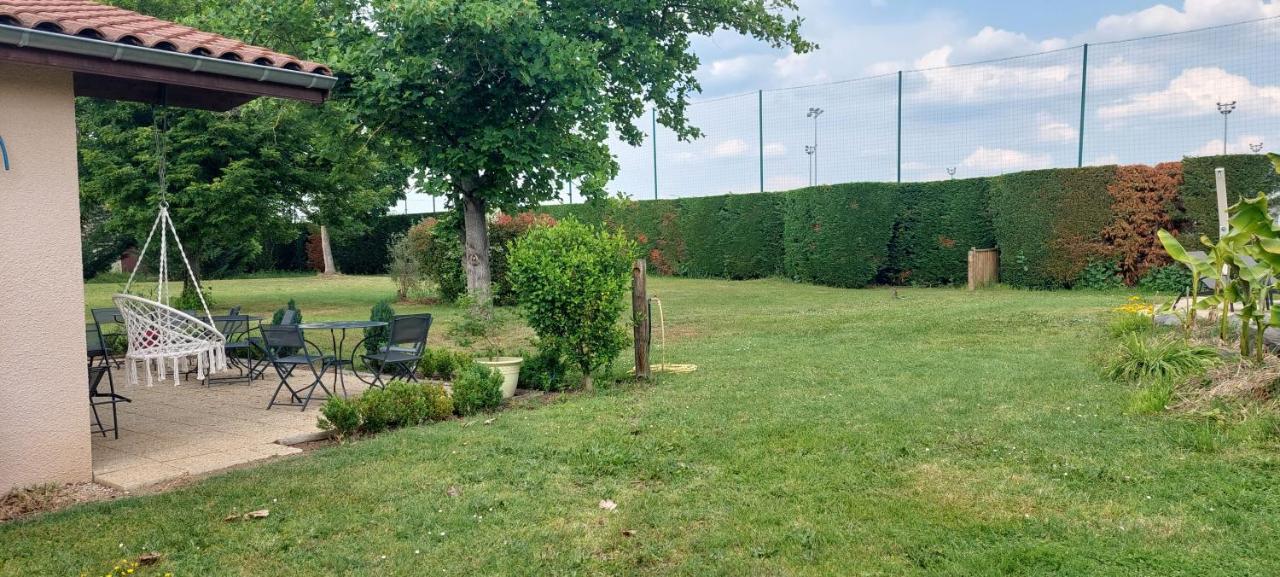 Etesia Hotel Feurs Luaran gambar